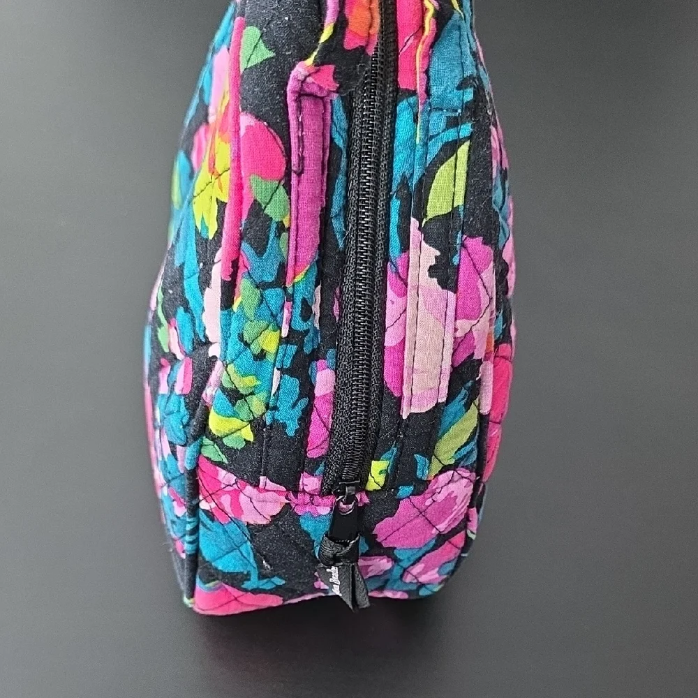 Vera Bradley brand vera